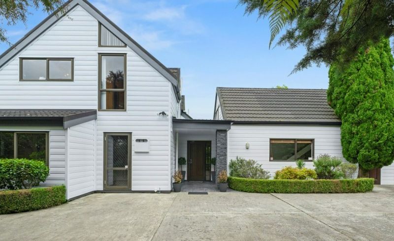  at 680B Queen Street East, Levin