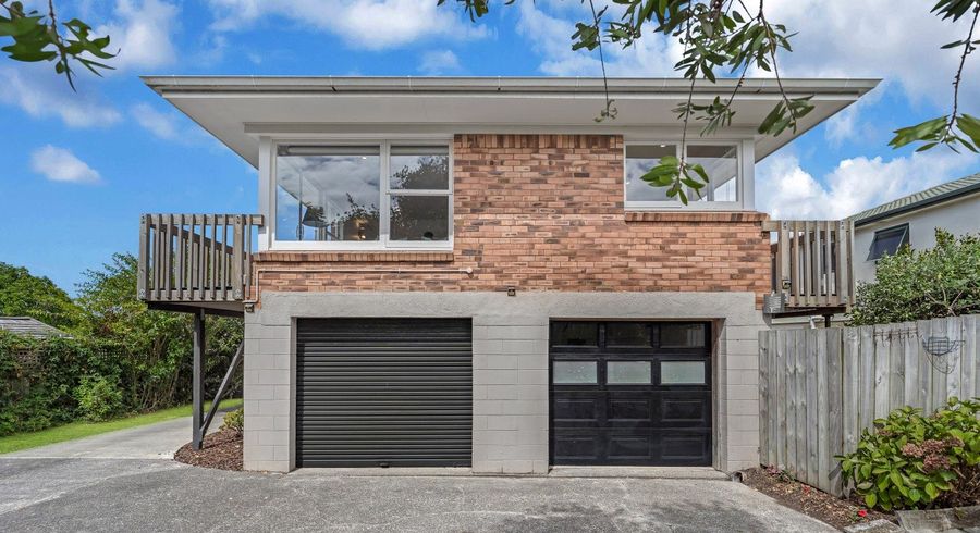  at 4/38 Old Lake Road, Narrow Neck, North Shore City, Auckland