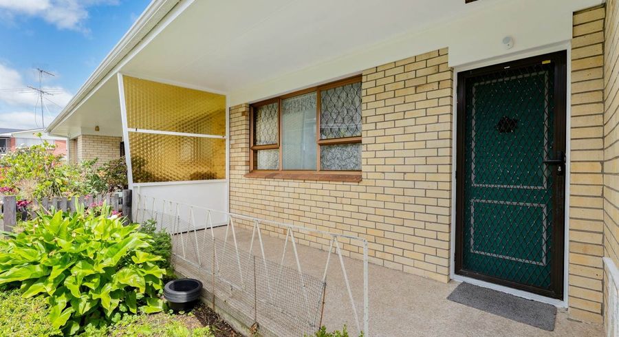  at 52b Butterworth Drive, Glendene, Waitakere City, Auckland