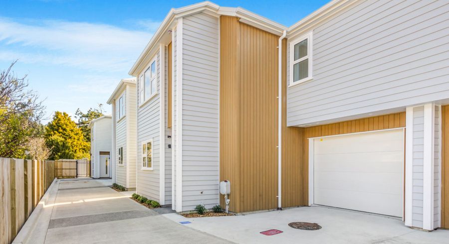  at 82 Main Road, Wainuiomata, Lower Hutt, Wellington