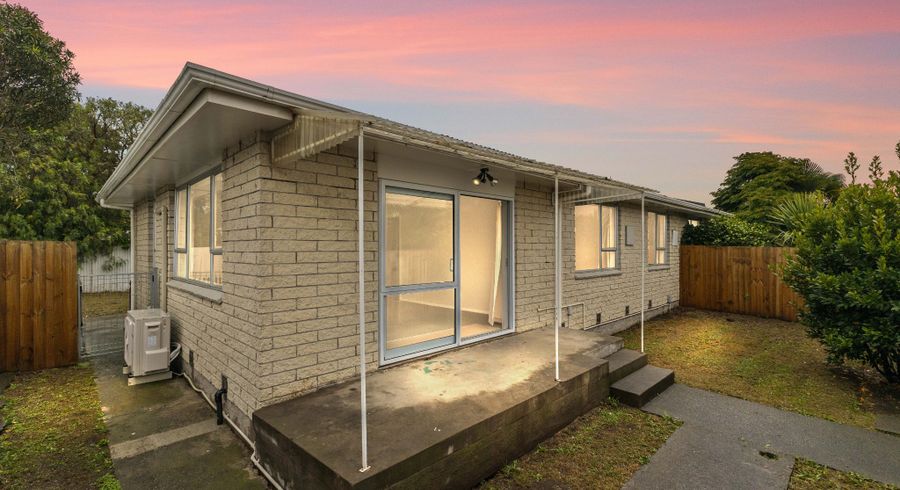  at 2/2 Bayswater Crescent, Bromley, Christchurch