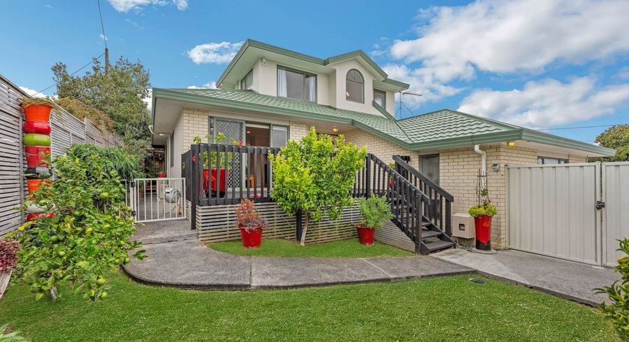  at 2/65 College Road, Northcote, Auckland