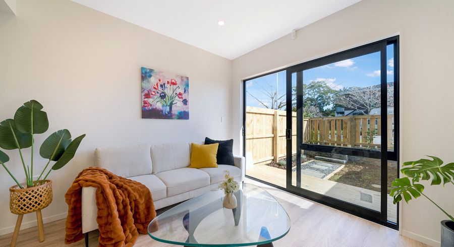 at 5/2A Mantra Road, Massey, Waitakere City, Auckland
