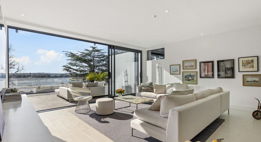  at 13/258 Hurstmere Road, Takapuna, North Shore City, Auckland