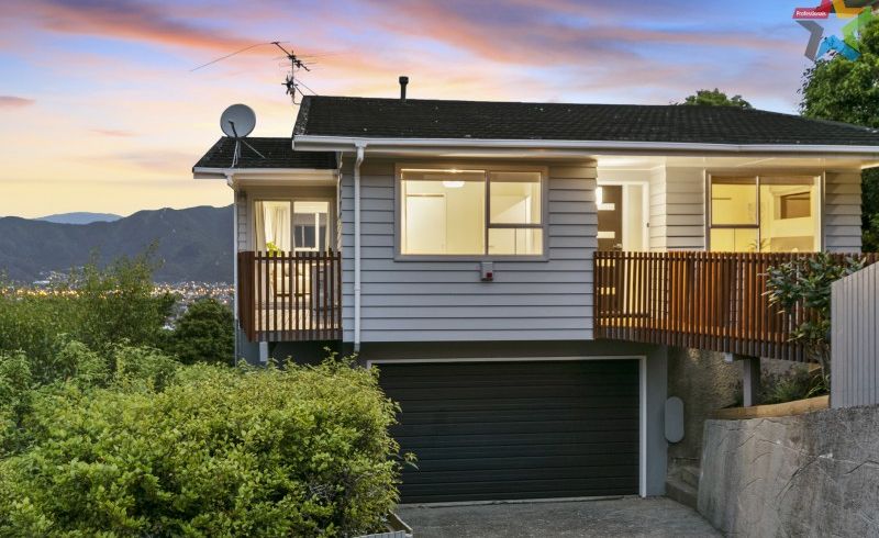  at 71A Tirohanga Road, Tirohanga, Lower Hutt