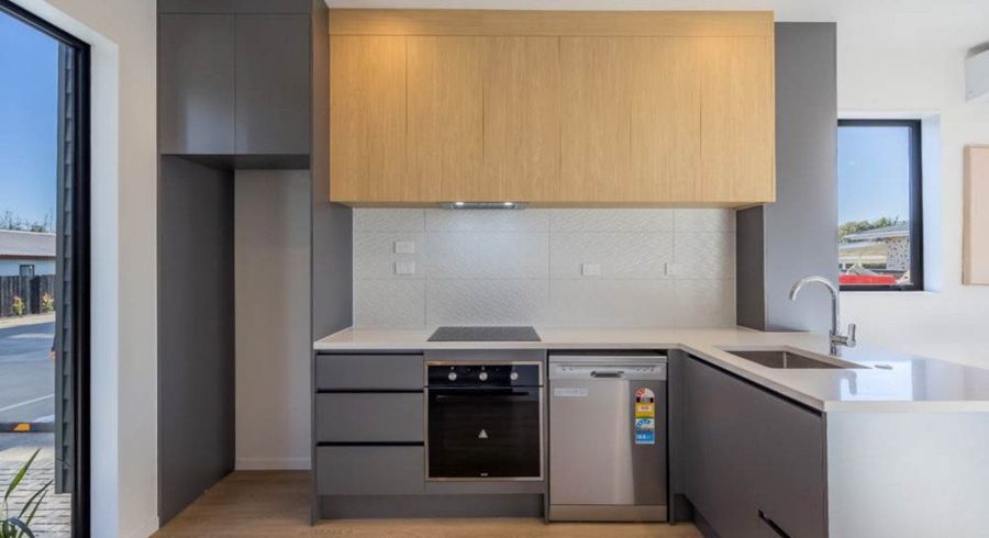  at 6/3 Cape Road, Mangere, Manukau City, Auckland