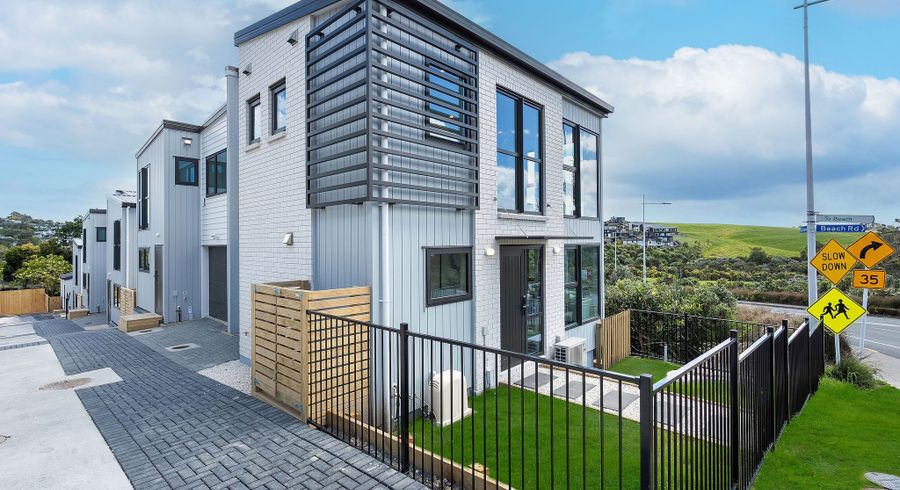  at 1/1090 Beach Road, Torbay, North Shore City, Auckland