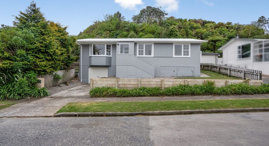  at 9 Laburnum Grove, Maungaraki, Lower Hutt, Wellington