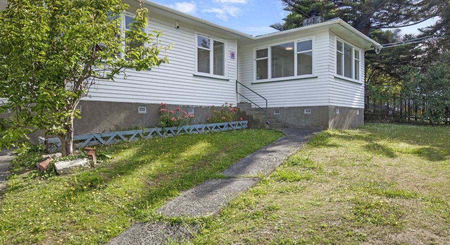  at 6 Hampshire Street, Cannons Creek, Porirua, Wellington