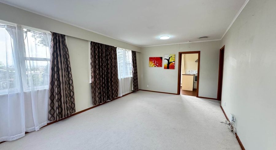  at 2/5 Carole Crescent, Pakuranga, Manukau City, Auckland