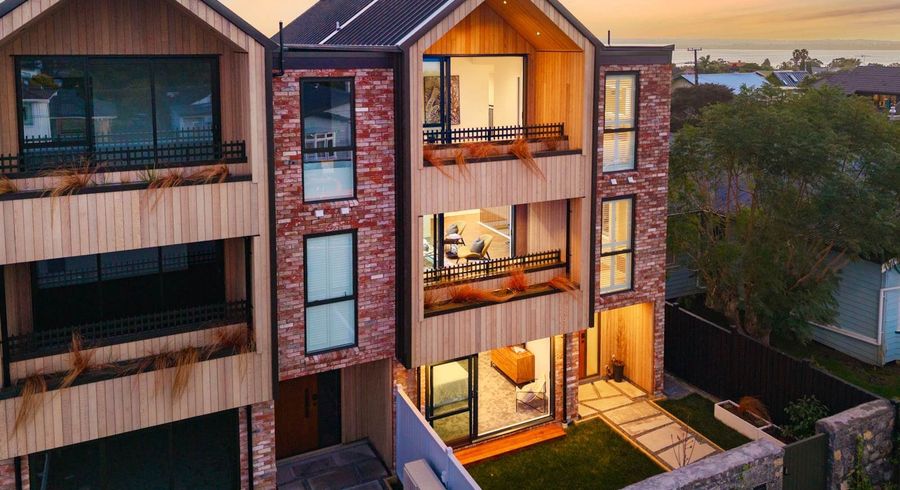  at 282 Point Chevalier Road, Point Chevalier, Auckland City, Auckland