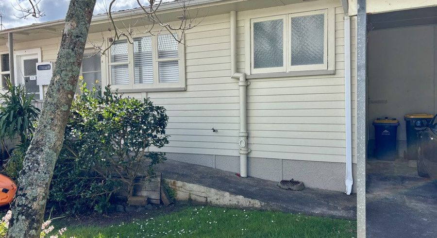  at 1/104 Exmouth Road, Northcote, North Shore City, Auckland
