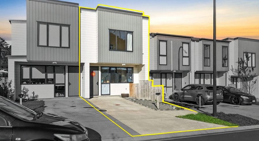  at 10 Karoro Road, Flat Bush, Manukau City, Auckland