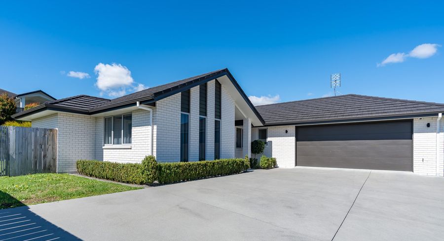  at 81 Cumberland Drive, Flagstaff, Hamilton