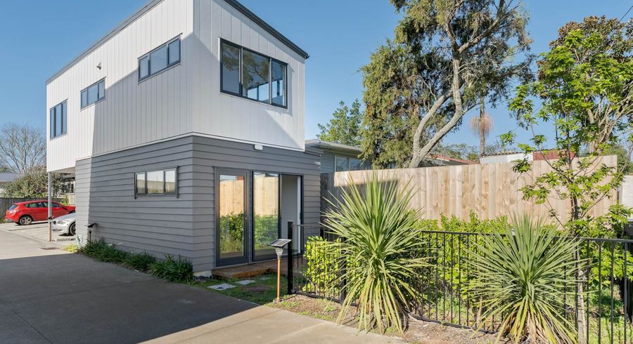  at 1/122 Pooks Road, Ranui, Auckland