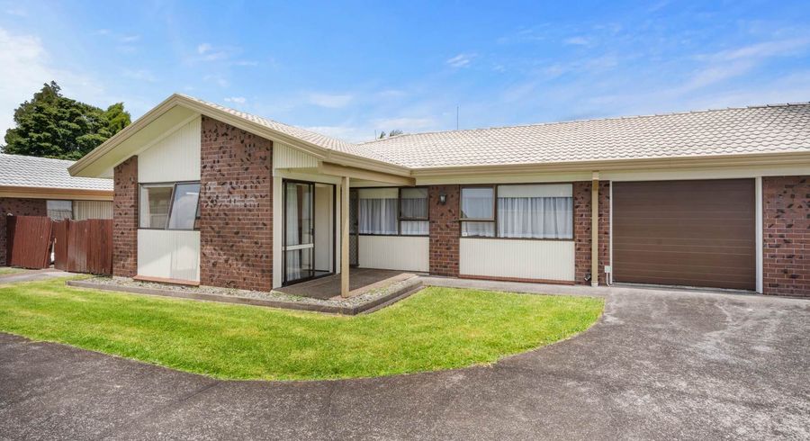  at 2/16 Regent Street, Papatoetoe, Manukau City, Auckland