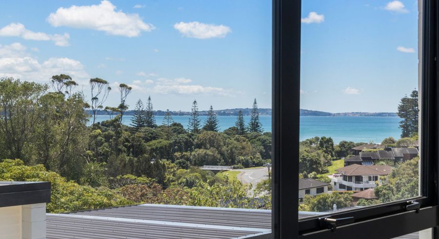  at 2/26 Long Bay Drive, Torbay, North Shore City, Auckland