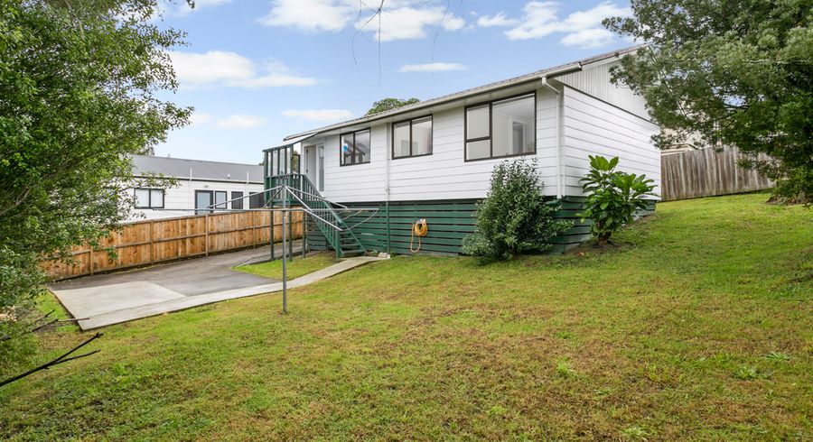  at 2/185A Royal Road, Massey, Auckland
