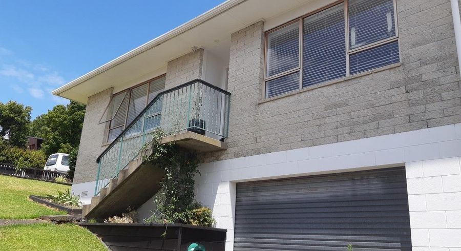  at 1/32 Shanaway Rise, Hillcrest, North Shore City, Auckland