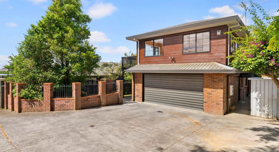  at 2/98 Simmental Crescent, Somerville, Manukau