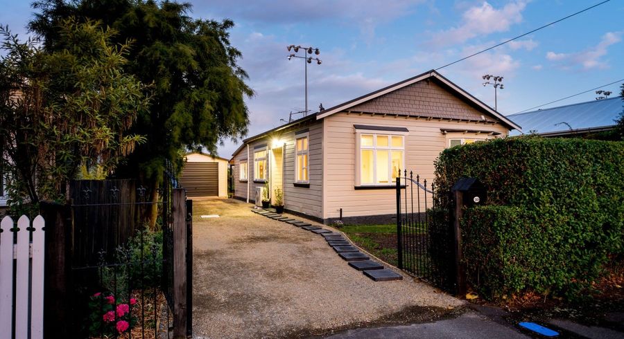  at 169 Surrey Street, Saint Clair, Dunedin