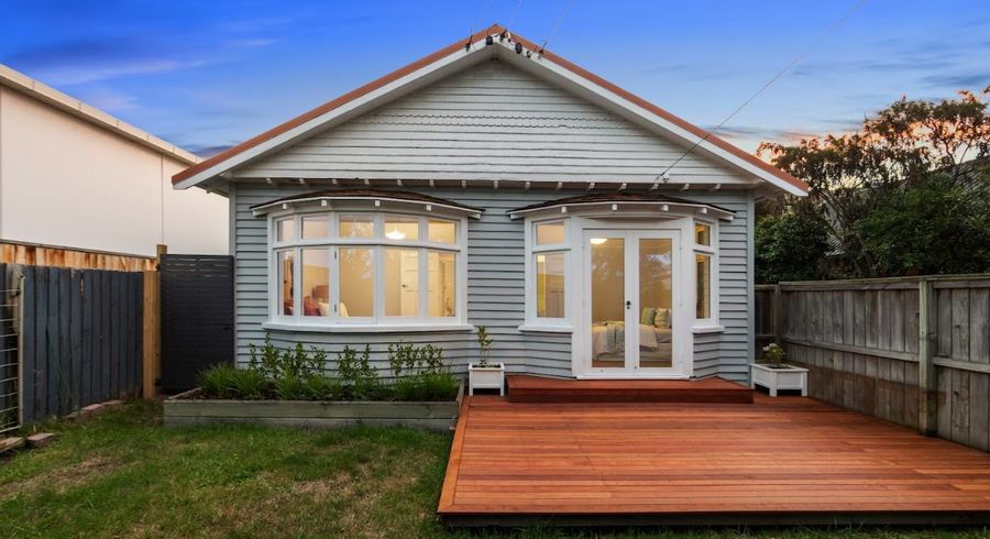  at 1/166 Main Road, Redcliffs, Christchurch City, Canterbury