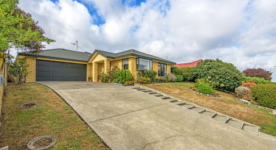  at 38 Logan Way, Kelvin Grove, Palmerston North