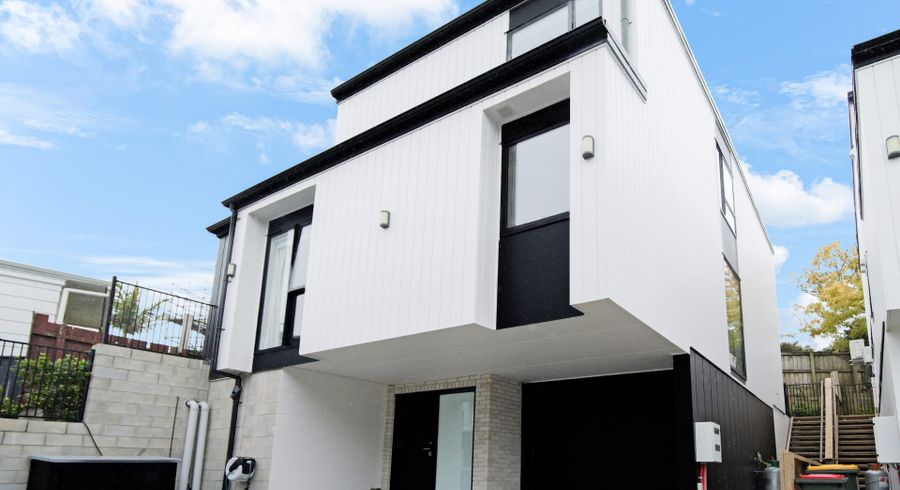  at 6D Bacot Place, Howick, Manukau City, Auckland