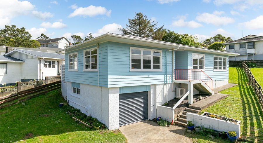  at 20 Stewart Drive, Newlands, Wellington