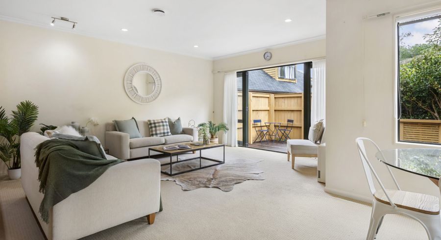  at 20 Futuna Close, Karori, Wellington