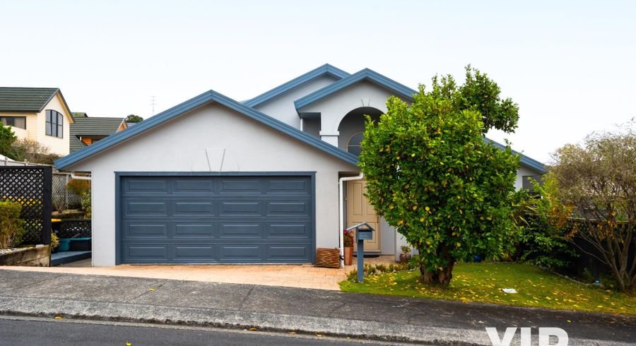  at 33 Peppertree Lane, Woodridge, Wellington, Wellington