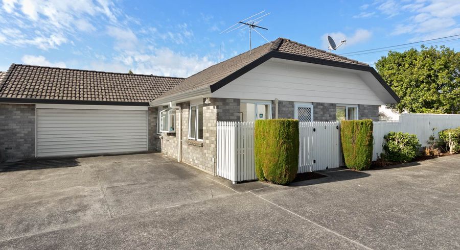  at 1/43 Holly Street, Avondale, Auckland
