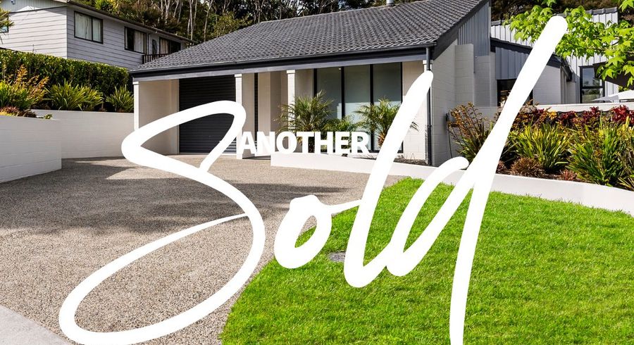  at 11 Eugen Place, Bayview, Auckland