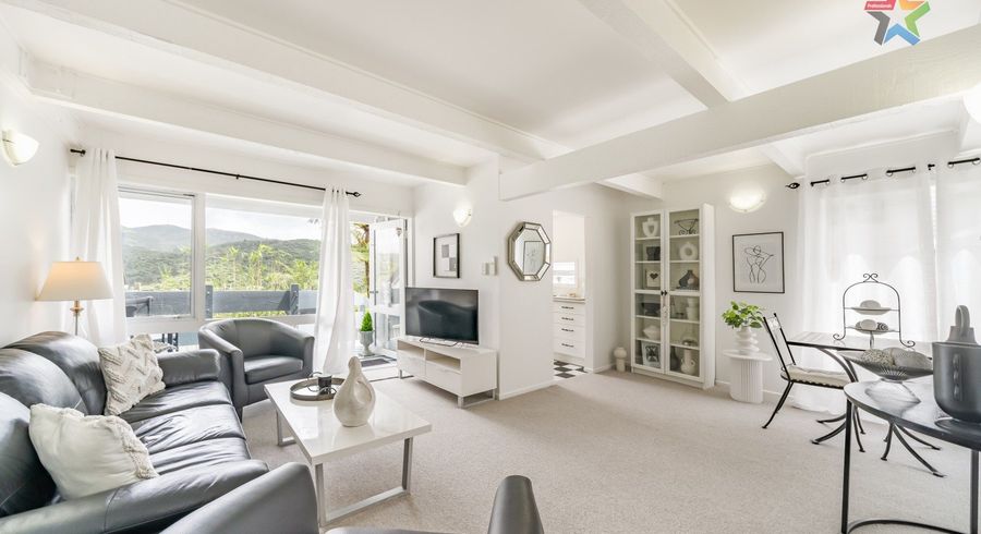  at 2/99 Major Drive, Kelson, Lower Hutt
