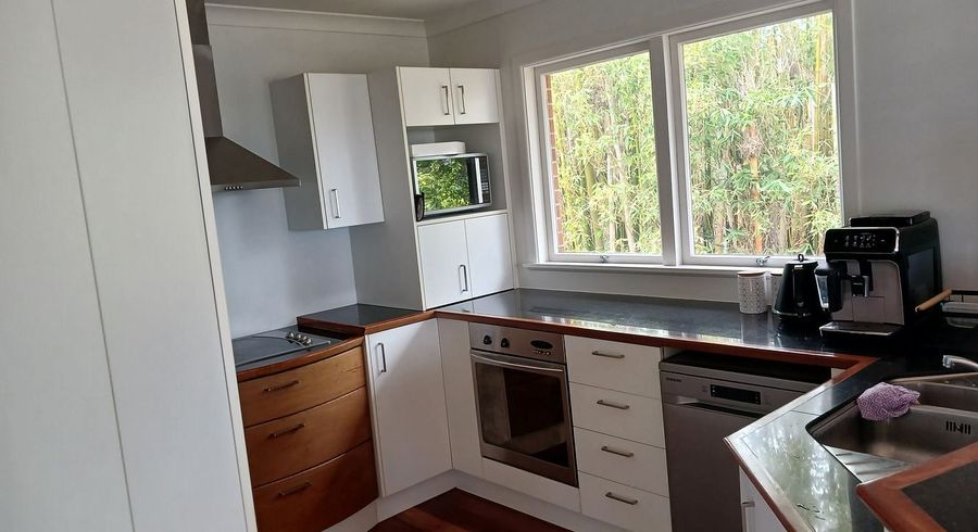  at 819 Beach Road, Browns Bay, North Shore City, Auckland