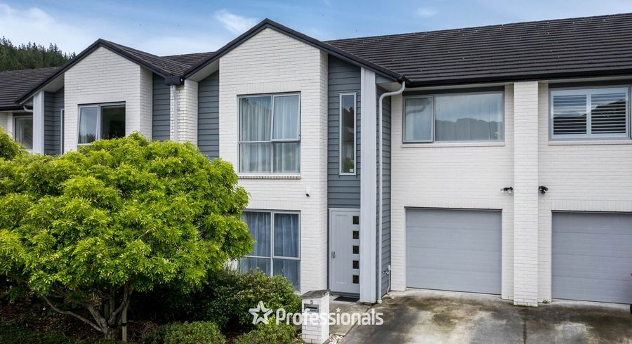  at 5 Ashington Road, Silverstream, Upper Hutt, Wellington