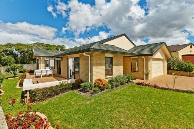  at 32 Widdison place, Albany, North Shore City, Auckland