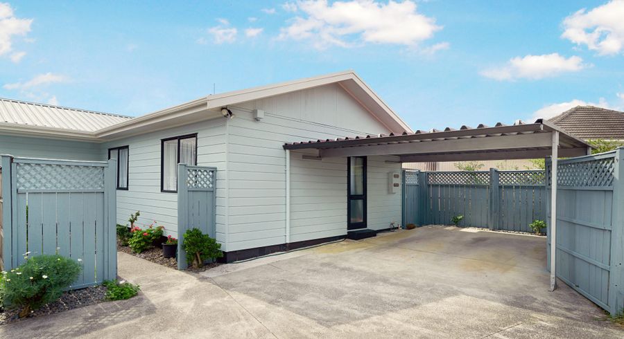  at 1/23 Mickle Street, Te Atatu South, Waitakere City, Auckland
