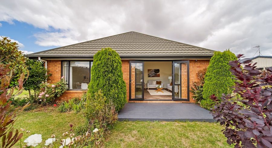  at 8 Seascape Gardens, Bromley, Christchurch