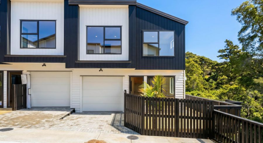  at 11&13 Tabitha Cres, Henderson, Waitakere City, Auckland