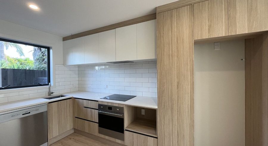  at 6/157 Beach Haven Road, Beach Haven, North Shore City, Auckland