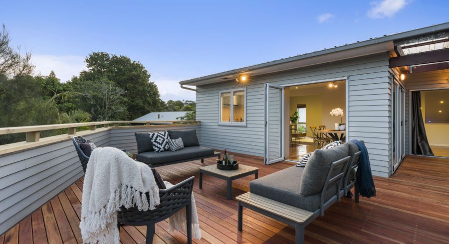  at 34 Kiteroa Terrace, Rothesay Bay, North Shore City, Auckland