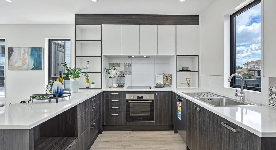  at 8/47 Beach Road, Te Atatu Peninsula, Waitakere City, Auckland