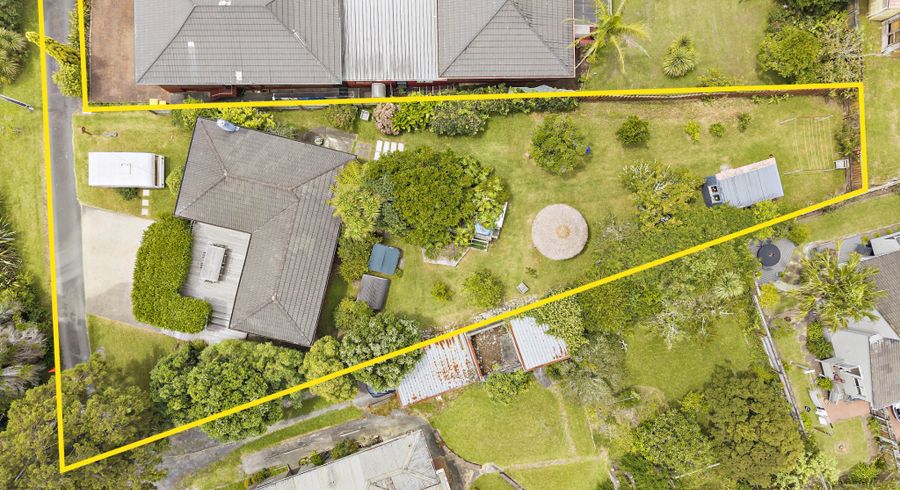  at 578 Beach Road, Rothesay Bay, North Shore City, Auckland