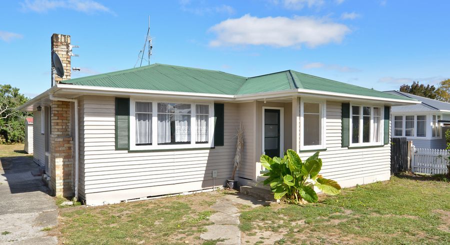  at 283 Dey Street, Hamilton East, Hamilton