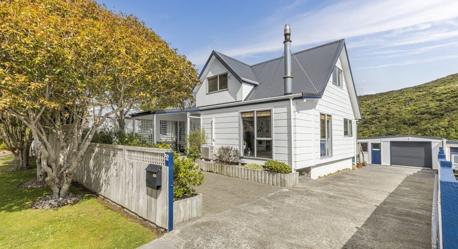  at 52 Hazlewood Avenue, Karori, Wellington