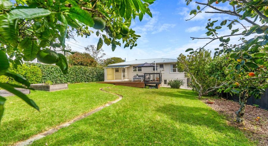  at 39 Mahara Avenue, Birkenhead, Auckland