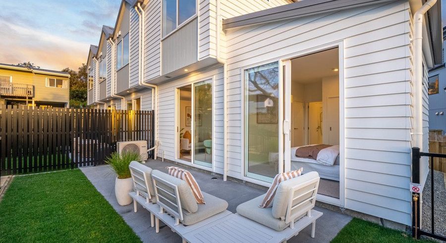  at 7 Camrose Place, Glenfield, North Shore City, Auckland