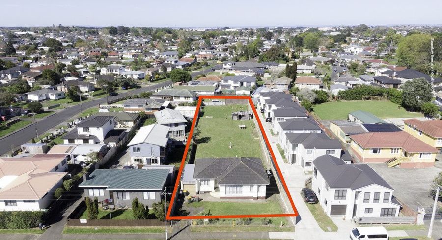  at 40 Hain Avenue, Mangere East, Auckland