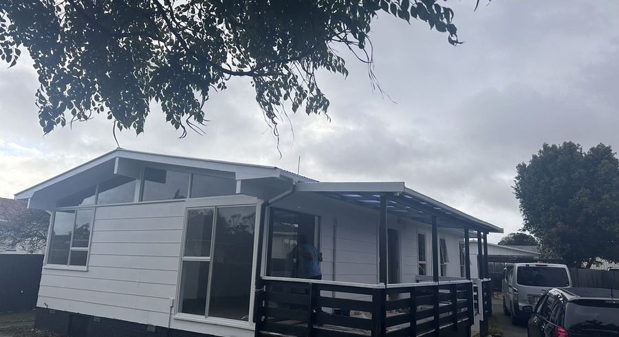  at 11 Tuna Place, Manurewa, Auckland
